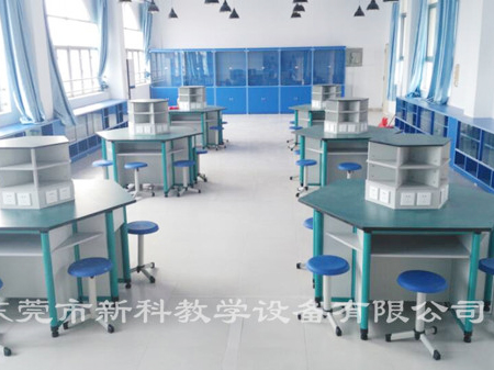 <a href='http://www.bzker.cn/chanpin/60-1.html' target='1' style='font-size:18px; font-weight:bold; color:#000000;'>機器人功能室</a>3